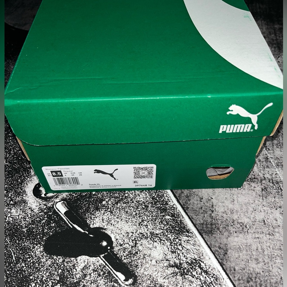 NIB PUMA Suede XL - Picture 14 of 14